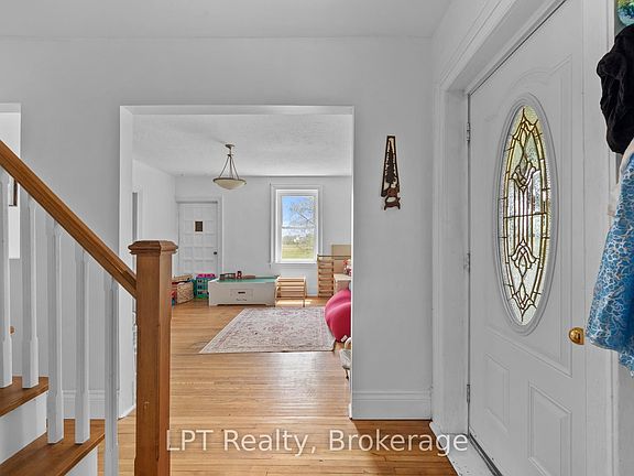 3rd image of 3567 Maple Grove Rd