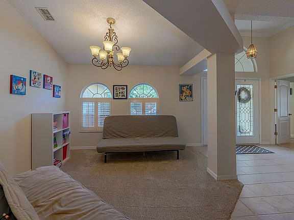 5th image of 15 Waterford Pl