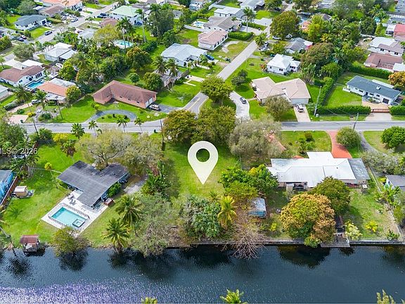 3rd image of 11701 W Biscayne Canal Rd