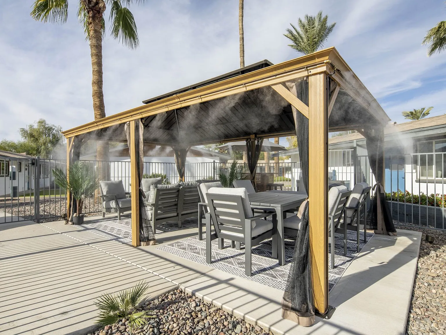 Modern patio home, pet friendly resort living in Arcadia at Urban Falls. — Photo 3