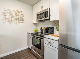 1720 S Hutchins St APT 27, Lodi, CA 95240