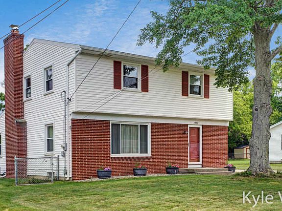 3rd image of 3332 Brooklyn Ave SE