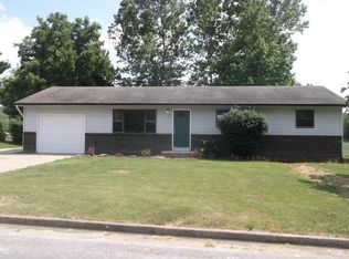 626 W Elm St, Aurora, MO 65605