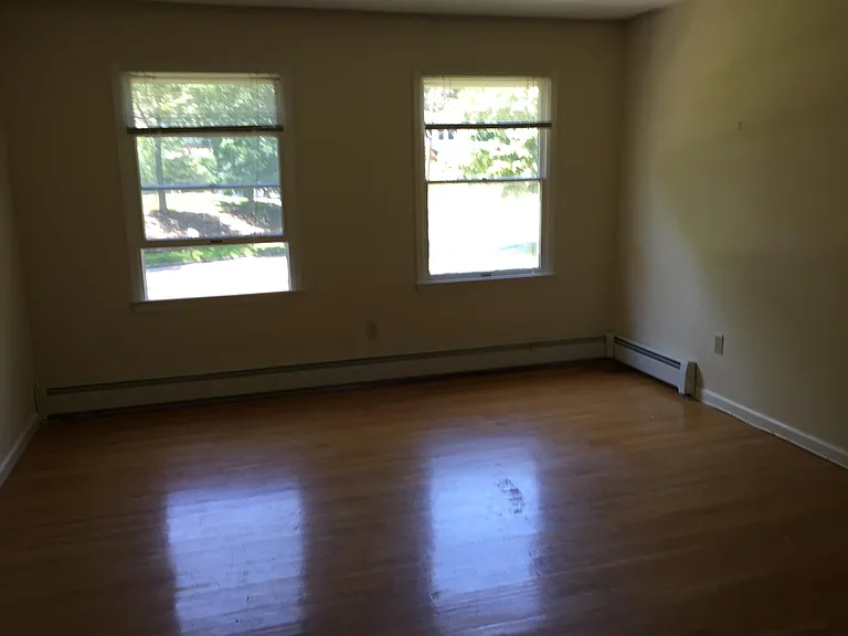 12 Spencer Ct — Photo 11
