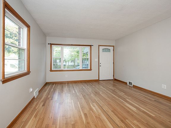 2nd image of 1040 Bertha Ave