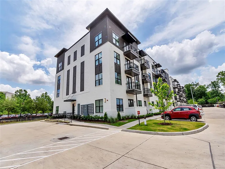 Dawson Park Apartments — Photo 37