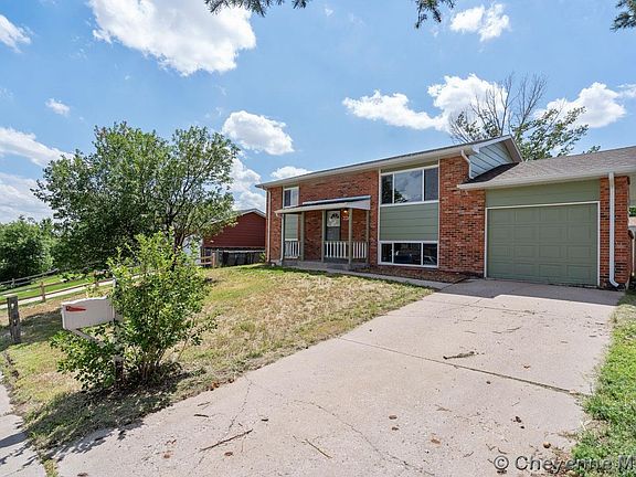 3rd image of 726 Cottonwood Dr