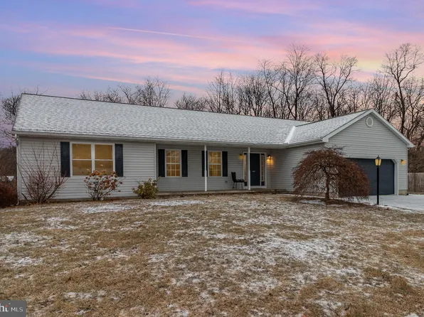 1629 Josephine Ann Dr, Lebanon, PA 17046
