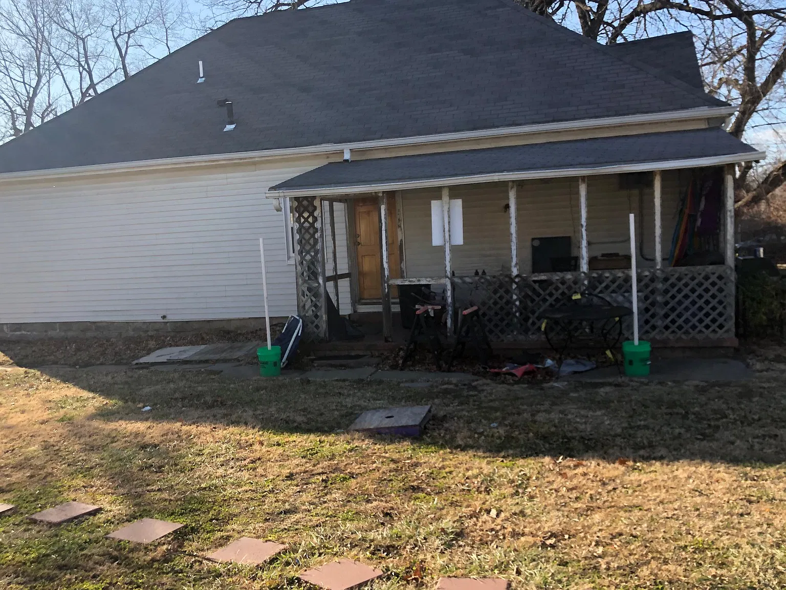 4 bed, 2150 sqft, $1,900 — Photo 2