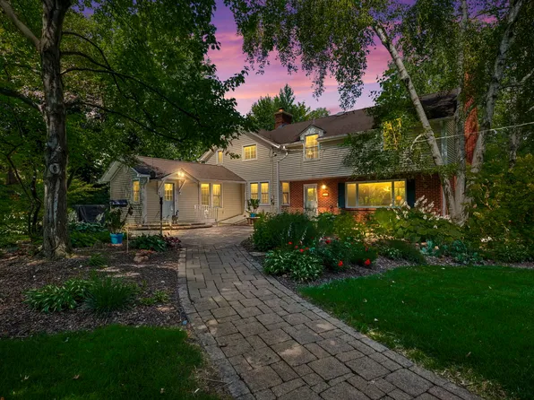 354 Ela Rd, Inverness, IL 60067
