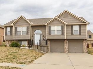 11261 N Belleview Ave, Kansas City, MO 64155