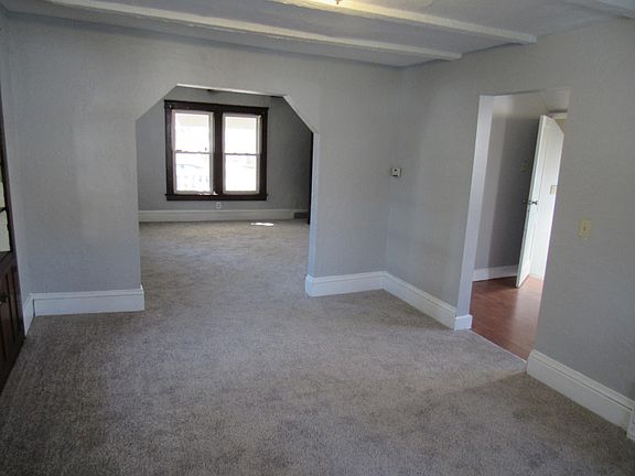 5th image of 29 Carlton Dr