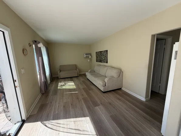 1031 Thompson Ave #C, Glendale, CA 91201