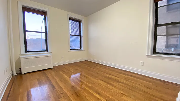 Rented by Contact Realty | media 38