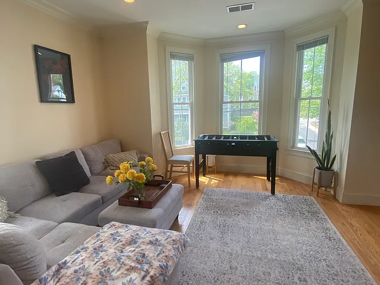11 Sparhawk St #13 — Photo 2