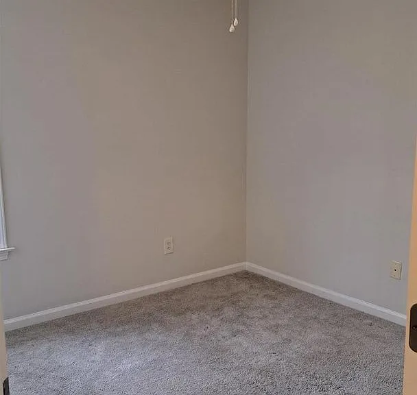 4411 Log Cabin Dr — Photo 14