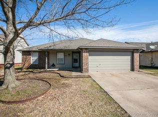 473 E 142nd St, Glenpool, OK 74033