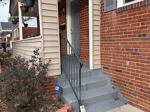 2nd image of 2406 Fordham St