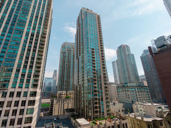10 E Ontario St APT 1311, Chicago, IL 60611