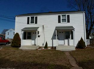 42 Pioneer Cir, Manchester, CT 06040