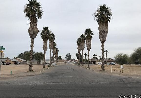 5th image of 1901 E Oatman Pl