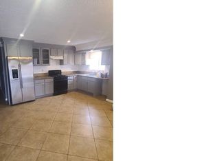 464 W 41st Pl, Los Angeles, CA 90037
