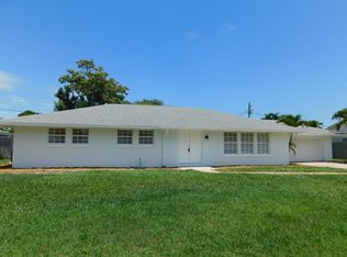 480 Riviera Blvd E, Indialantic, FL 32903