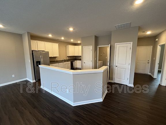 5th image of 5642 Brownstone Dr