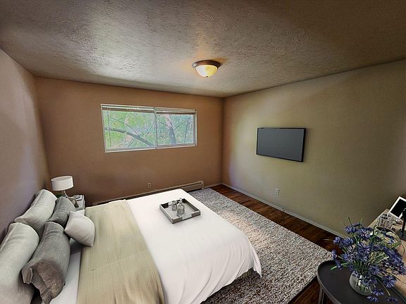 3rd image of 1214 W 10th Ave #2