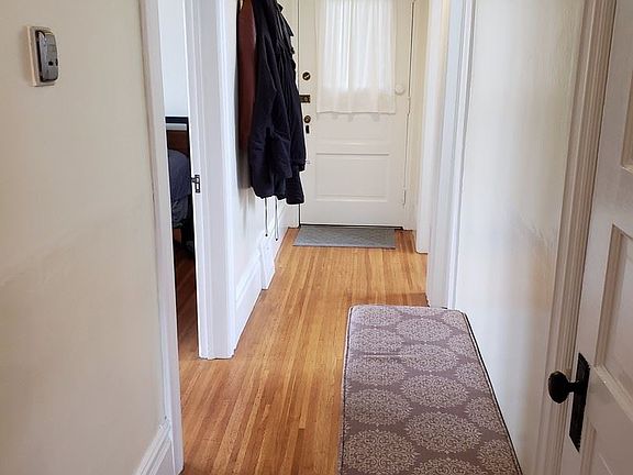 5th image of 537 14th St APT 6