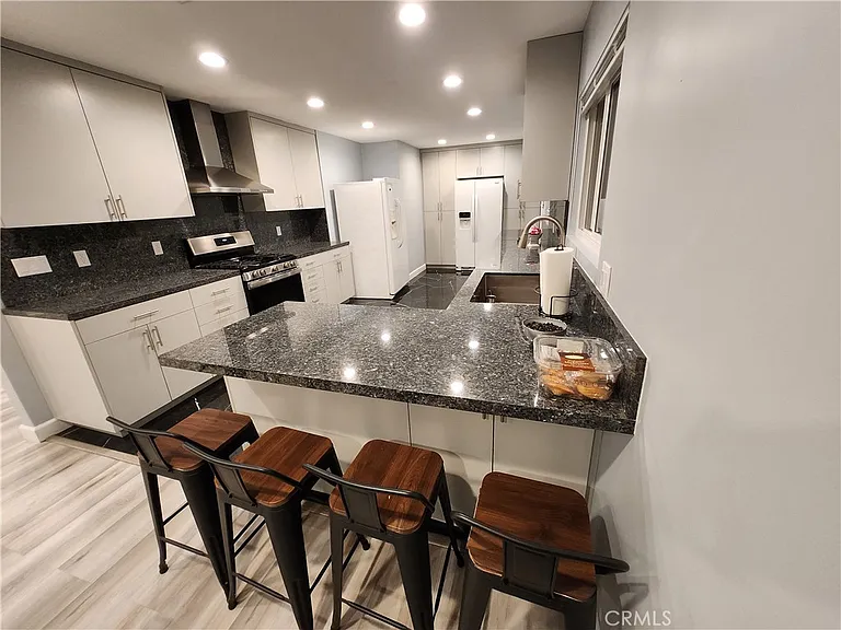 7847 Goodland Ave — Photo 8