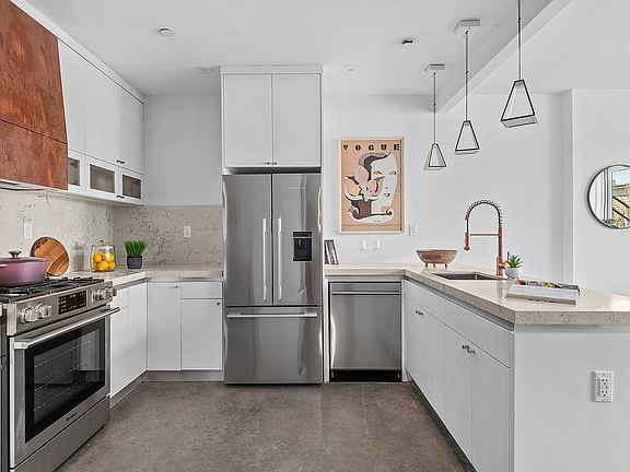 3rd image of 20 Melrose St #2