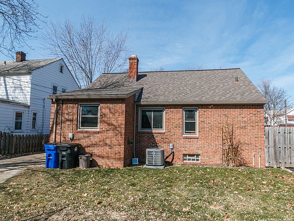 5th image of 17207 Westdale Ave
