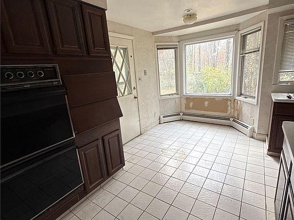 4th image of 7090 Euclid Chardon Rd