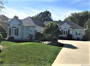 2428 Joseph Tamron Dr W, Saint Clair, MI