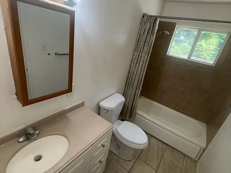 7865 Leona Way — Photo 9