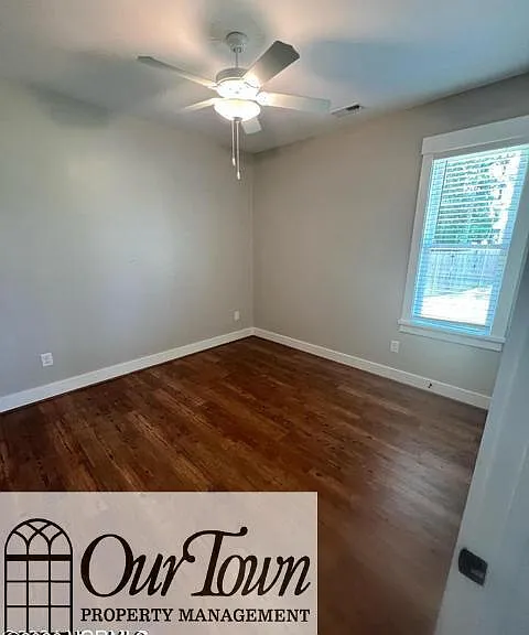 5115 Durban Dr N — Photo 9