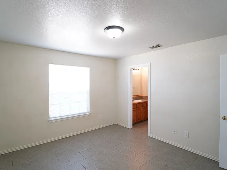 327 S Blue Jay Ct — Photo 13