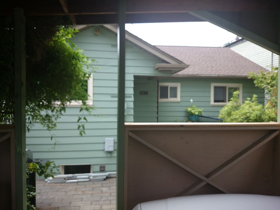 2nd image of 8422 41st Ave SW