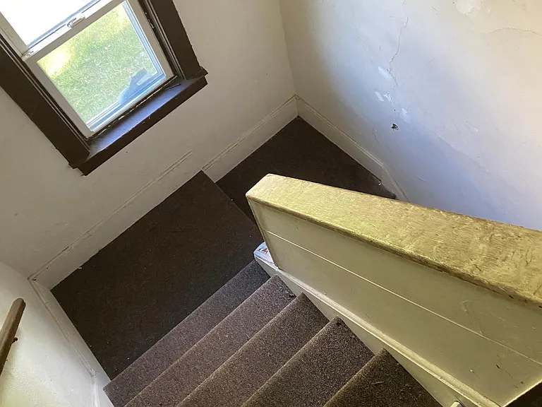 172 Davidson Ave #1 — Photo 5