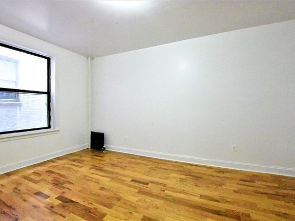 4th image of 444 E 136th St #3