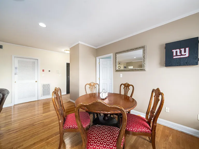 621 Monroe St #8B — Photo 7