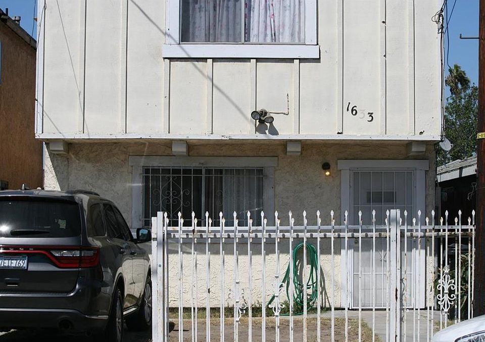 1st image of 1633 E 114th St