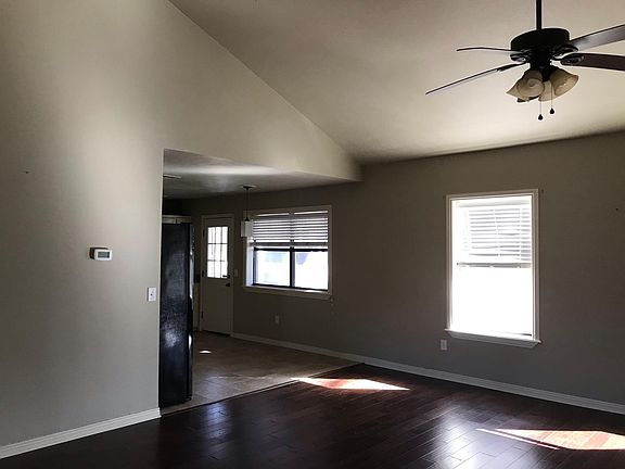 2nd image of 709 Turtle Creek Dr