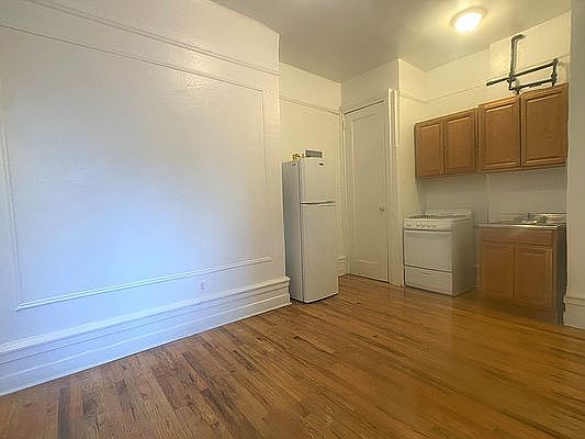 1st image of 540 Manhattan Ave APT 1K