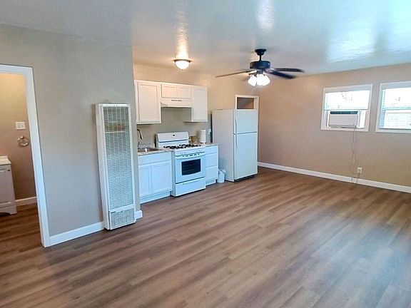3rd image of 331 1/2 W 28th St