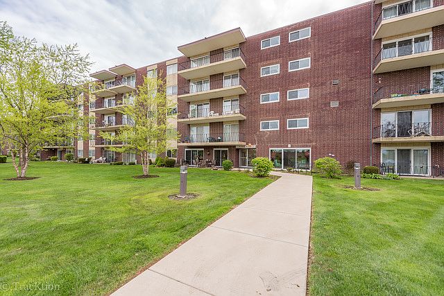 1st image of 5300 Walnut Ave APT 11E