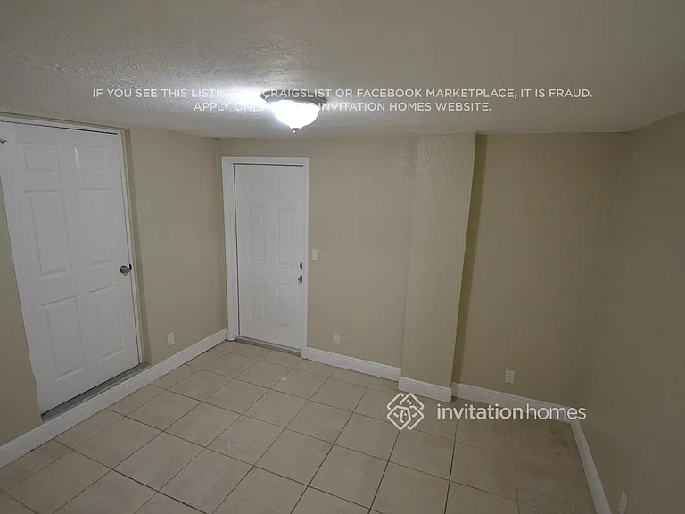 1401 NW 58th Ave — Photo 4