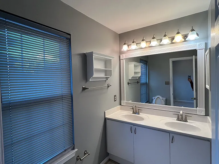 5942 Baron Kent Ln — Photo 15