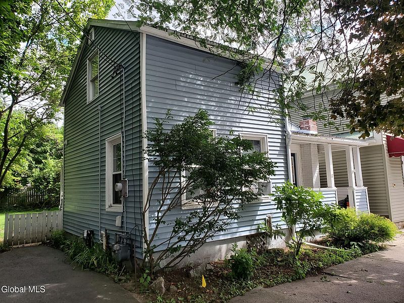 4th image of 17 Oak Street